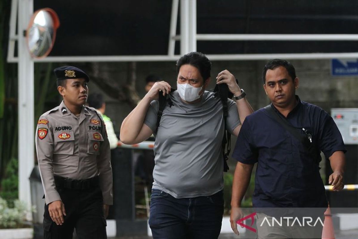 KPK sita uang ratusan juta rupiah dari OTT Kajari Hulu Sungai Utara