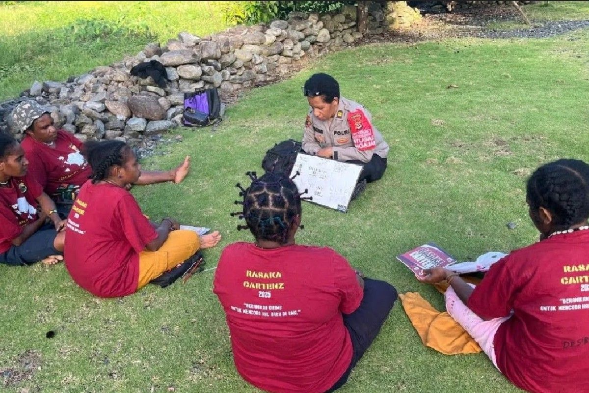 Polres Jayapura jajaki memberikan mama-mama surat keterangan melek huruf