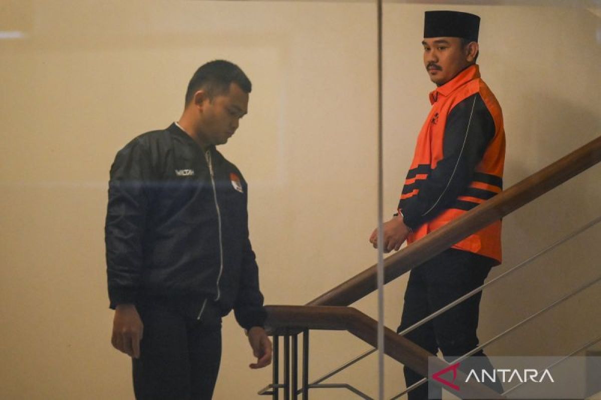 KPK telusuri asal-usul Land Cruiser milik Ade Kuswara Kunang