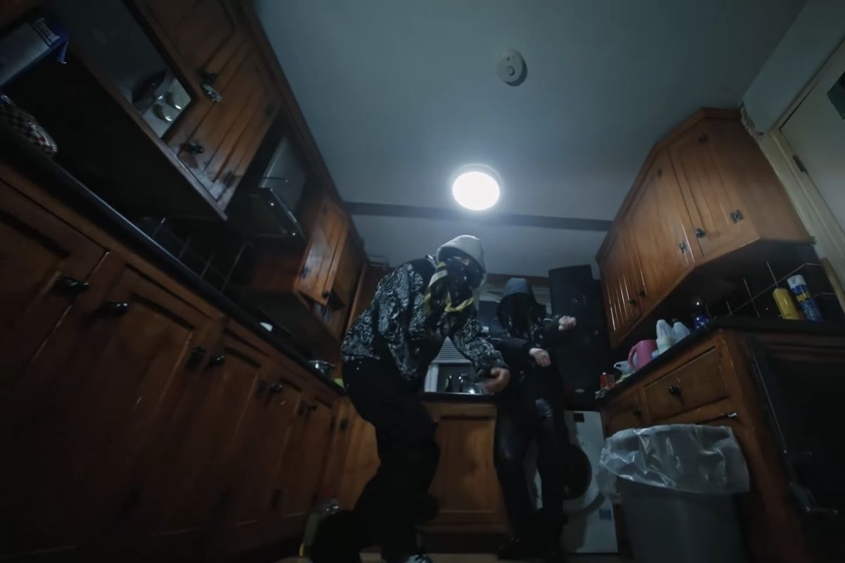 Timothe Chalamet kolaborasi dengan EsDeeKid lewat remix "4 RAWS"