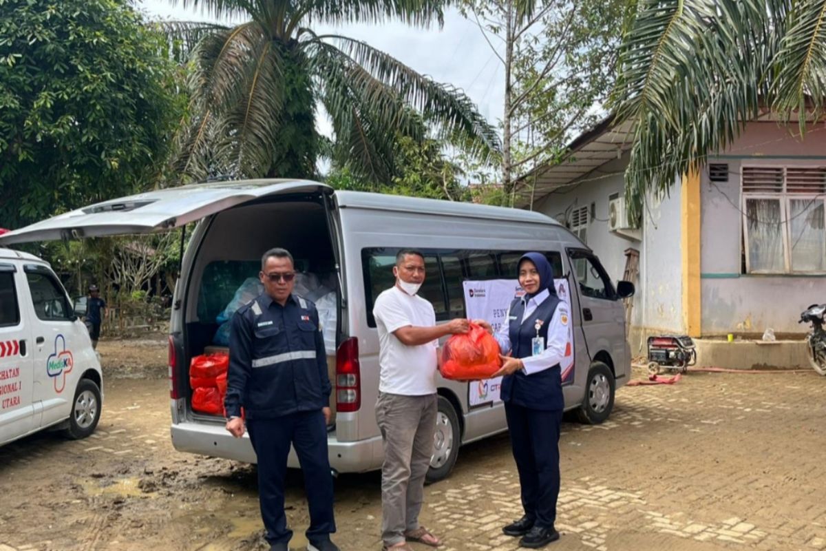 KAI Sumut salurkan bantuan pada masyarakat terdampak banjir di Aceh