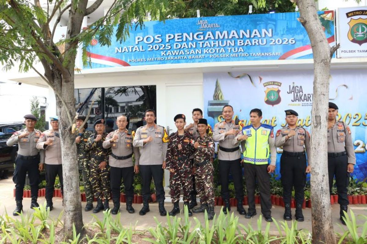 Polrestro Jakbar inspeksi keamanan Kota Tua pada masa libur Natal