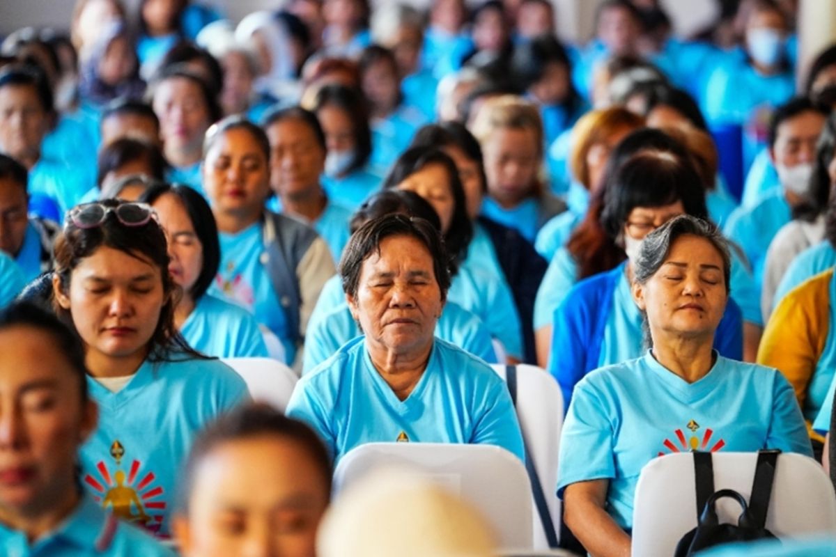 1.000 peserta ikuti "World Meditation Day" di Kuil Murugan