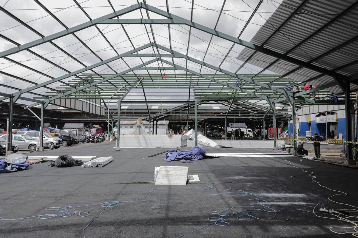 Pedagang Pasar Kramat Jati sudah bisa pindah ke penampungan sementara