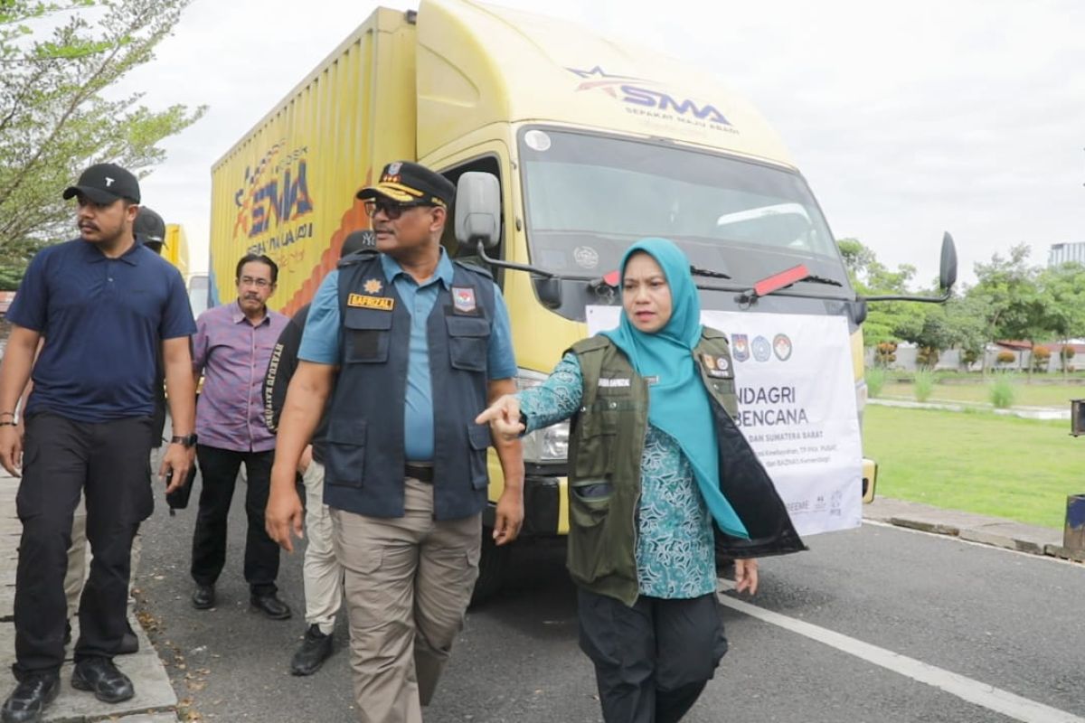 Kemendagri-PKK Pusat salurkan logistik untuk korban bencana di Aceh