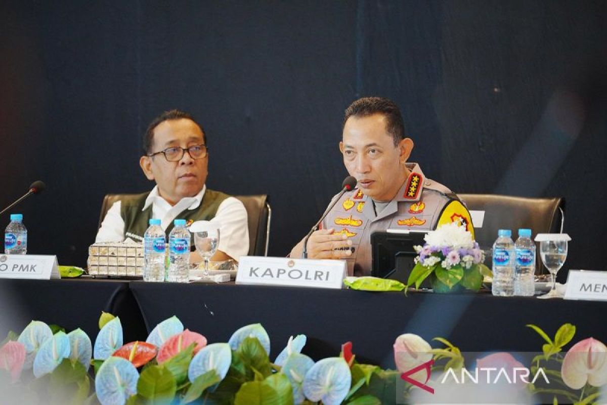 Kapolri tekankan jajaran waspadai potensi bencana saat Nataru