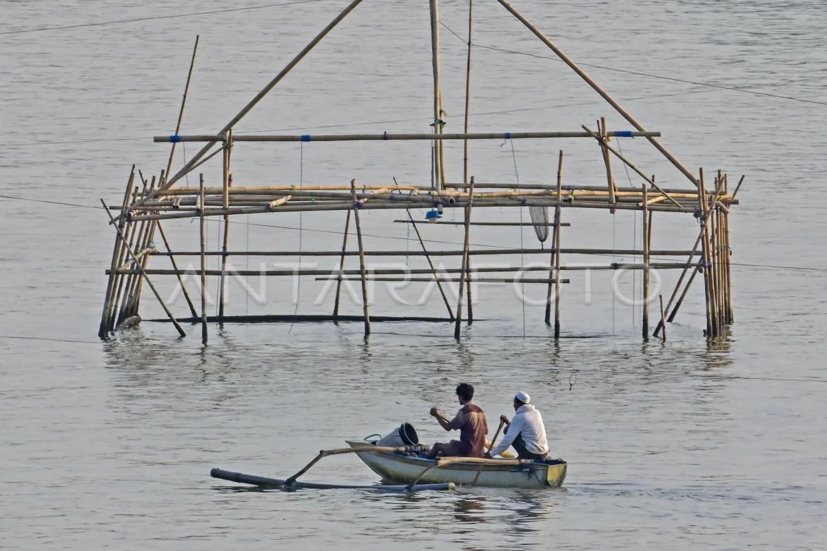 Ketika darat dan laut bertaut