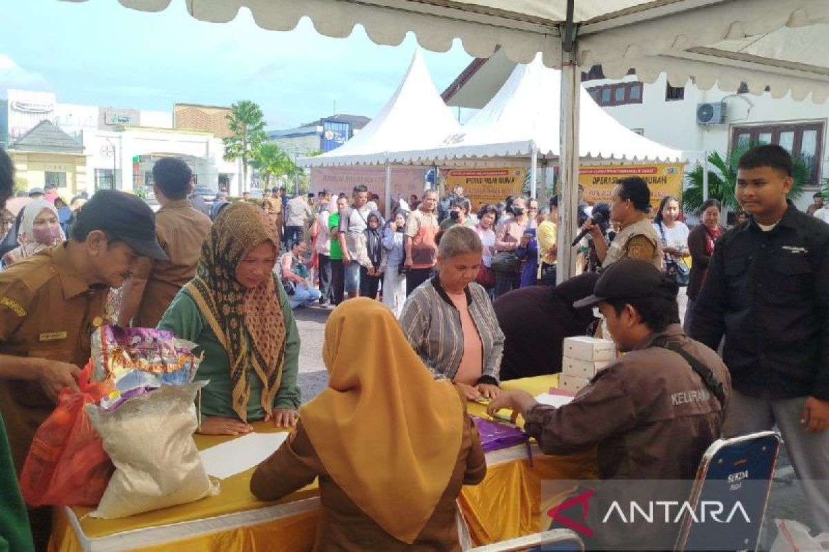 Pasar murah jelang Nataru upaya kendalikan inflasi di Kobar
