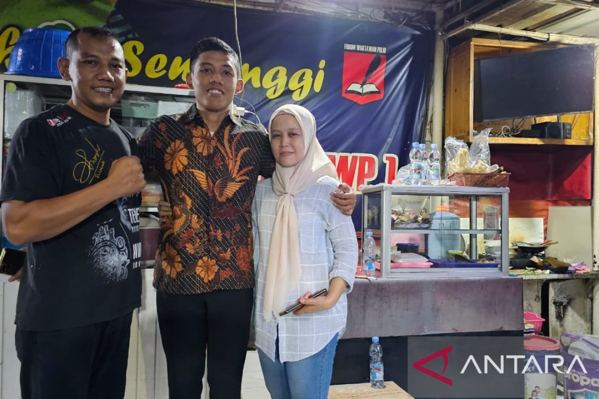 Kisah anak penjual gorengan yang lolos jadi Brimob tanpa biaya