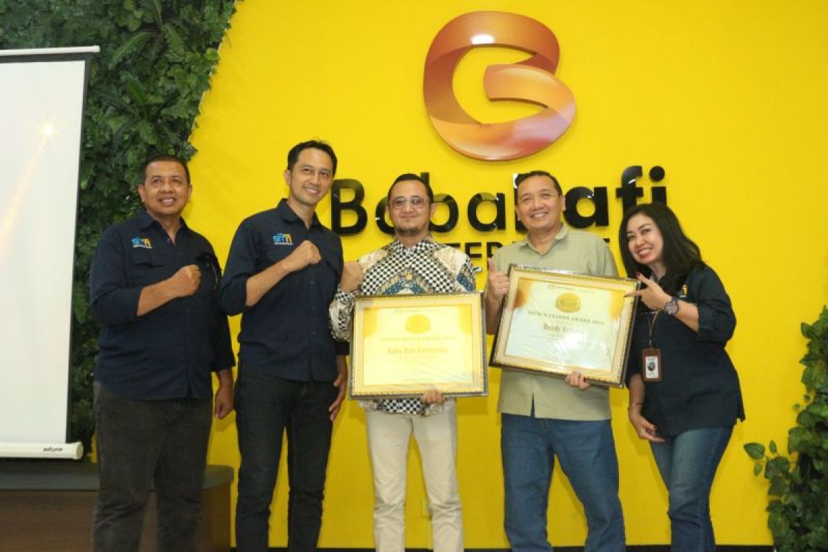 Baba Rafi 2 Hendy Setiono dan Baba Rafi Enterprise raih dua penghargaan di Satria ...