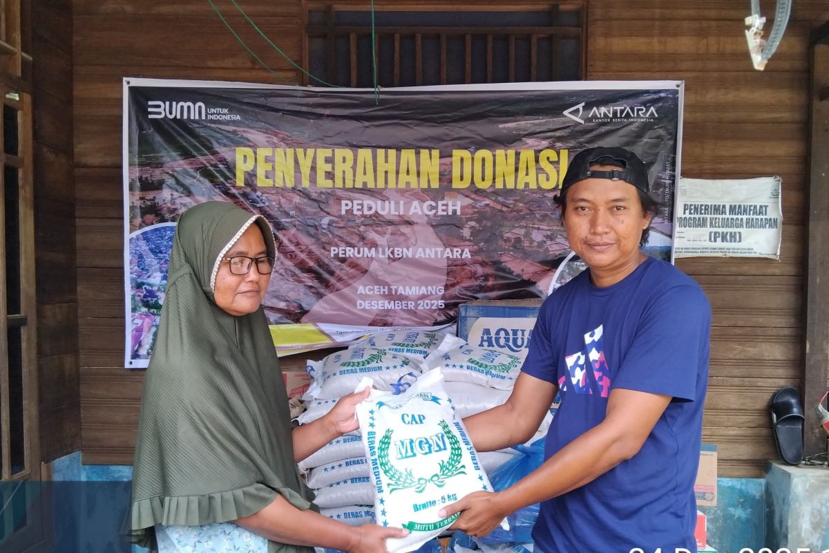 LKBN ANTARA salurkan kebutuhan dasar untuk korban banjir Aceh Tamiang