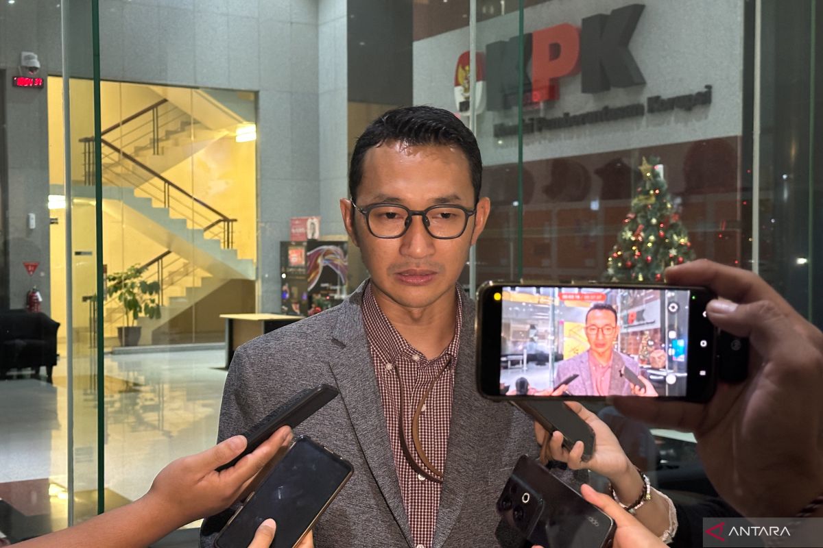 KPK ekstraksi HP, lacak komunikasi dihapus pada kasus Ade Kuswara