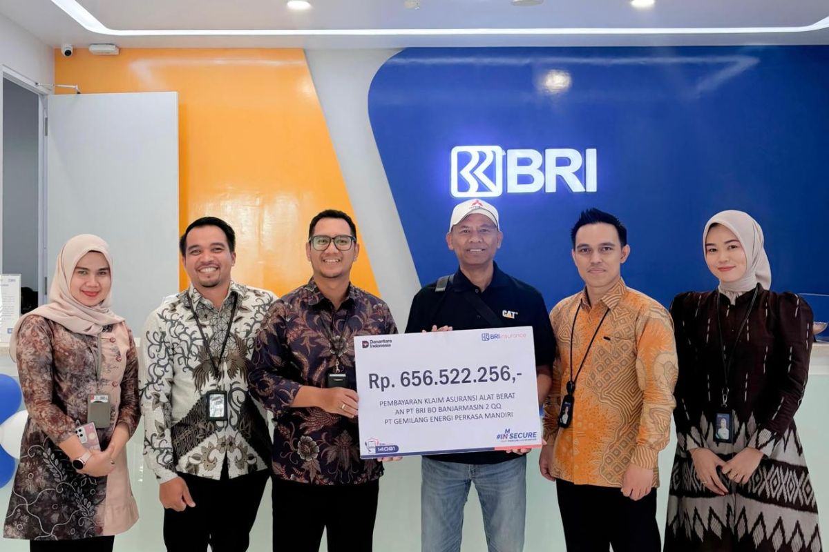 BRI Insurance bayarkan klaim asuransi aset alat berat di Banjarmasin