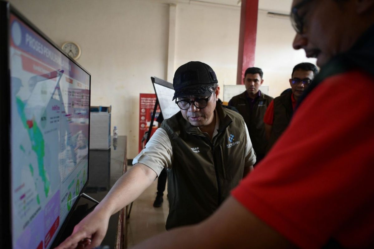 Kemkomdigi dan Telkom beri bantuan ke wilayah paling terdampak di Aceh