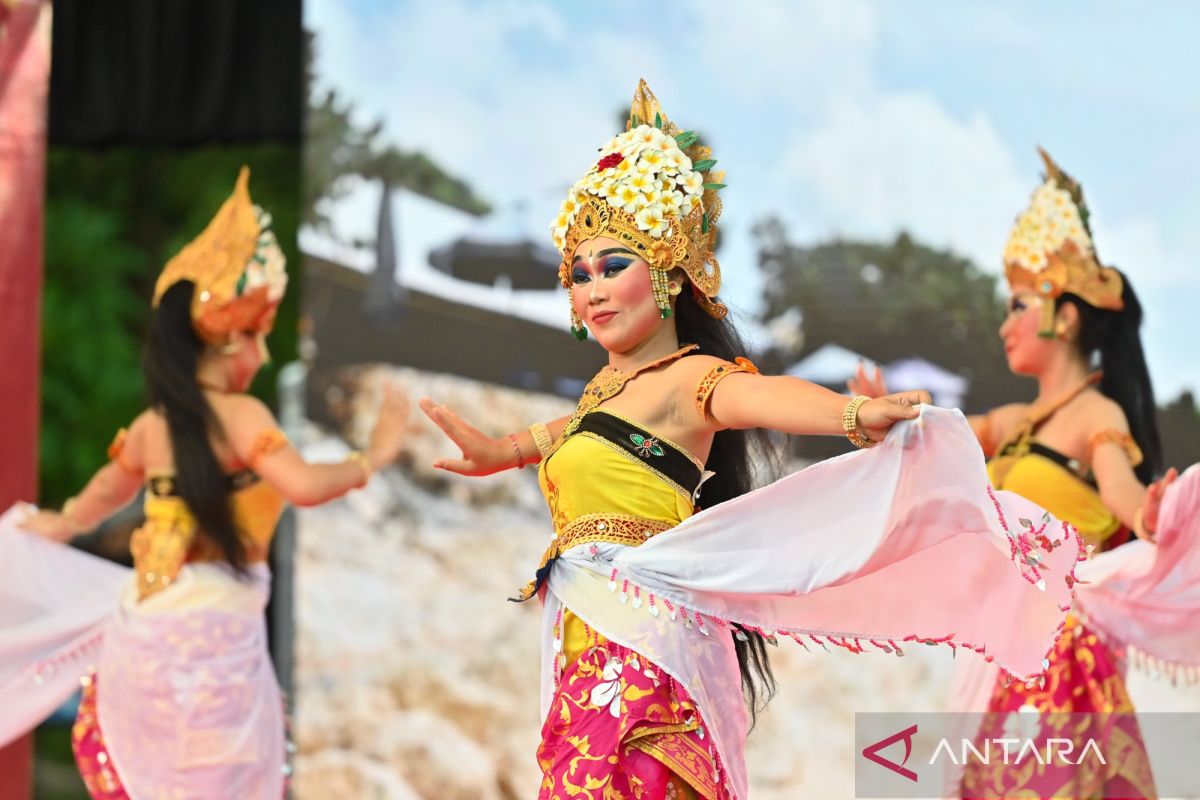 Studi: Aktivitas kreatif berpotensi memperlambat penuaan otak