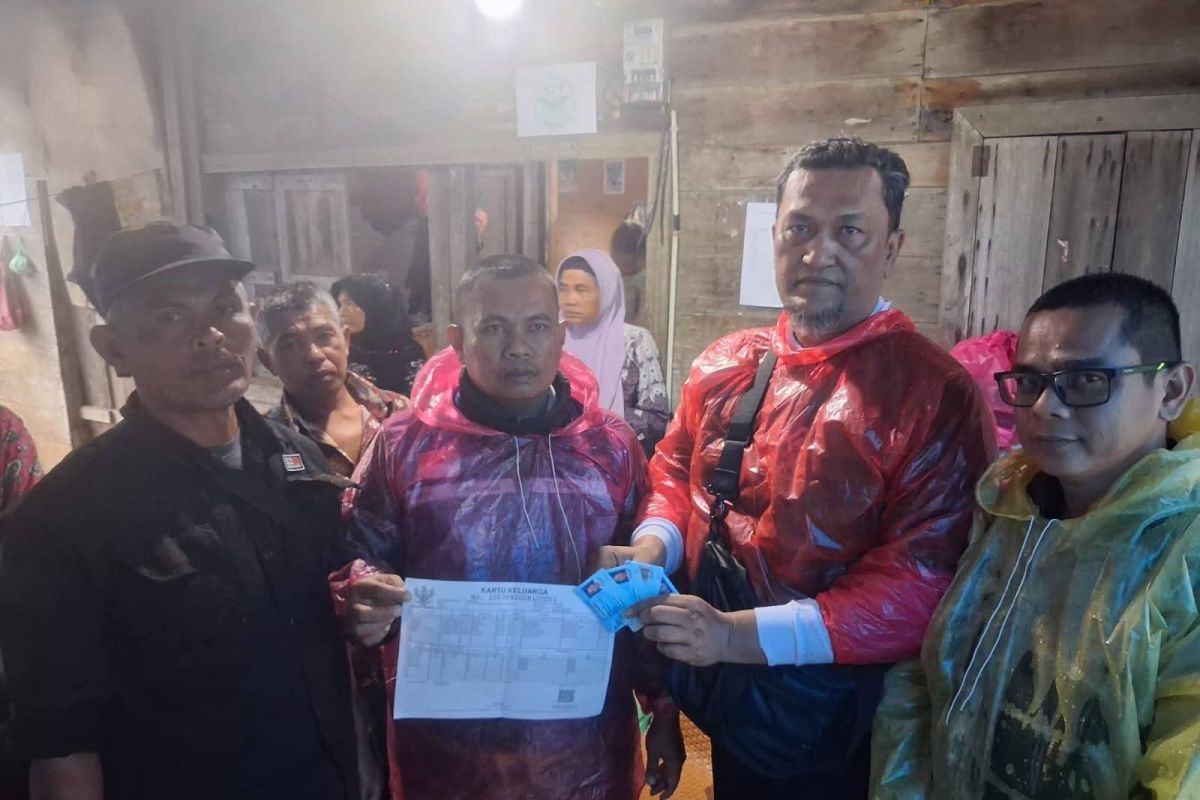 Pasaman Barat terbitkan 3.460 dokumen kependudukan korban bencana alam