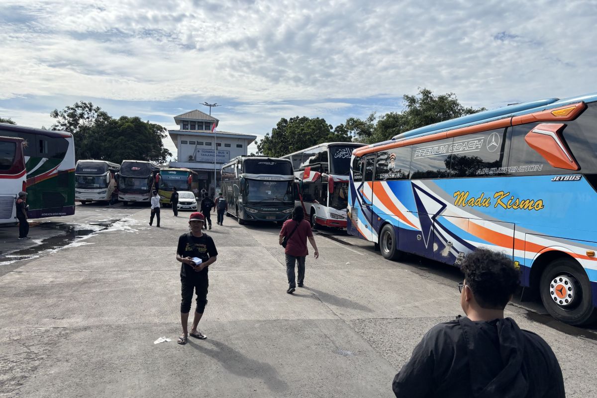 4.637 penumpang berangkat dari Terminal Tanjung Priok di libur Natal