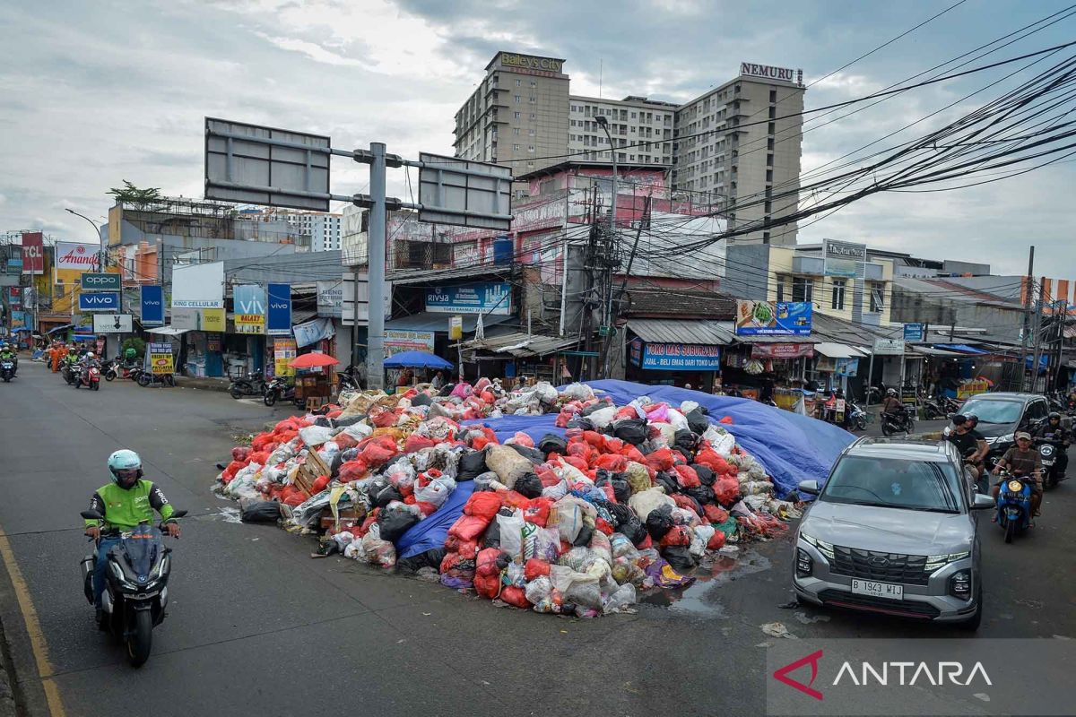Pemkot Tangerang Selatan tetapkan status tanggap darurat penanggulangan sampah