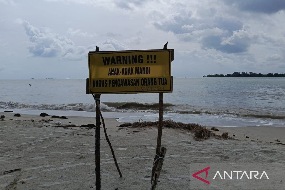 BPBD imbau warga Babel tidak rayakan malam tahun baru di pantai