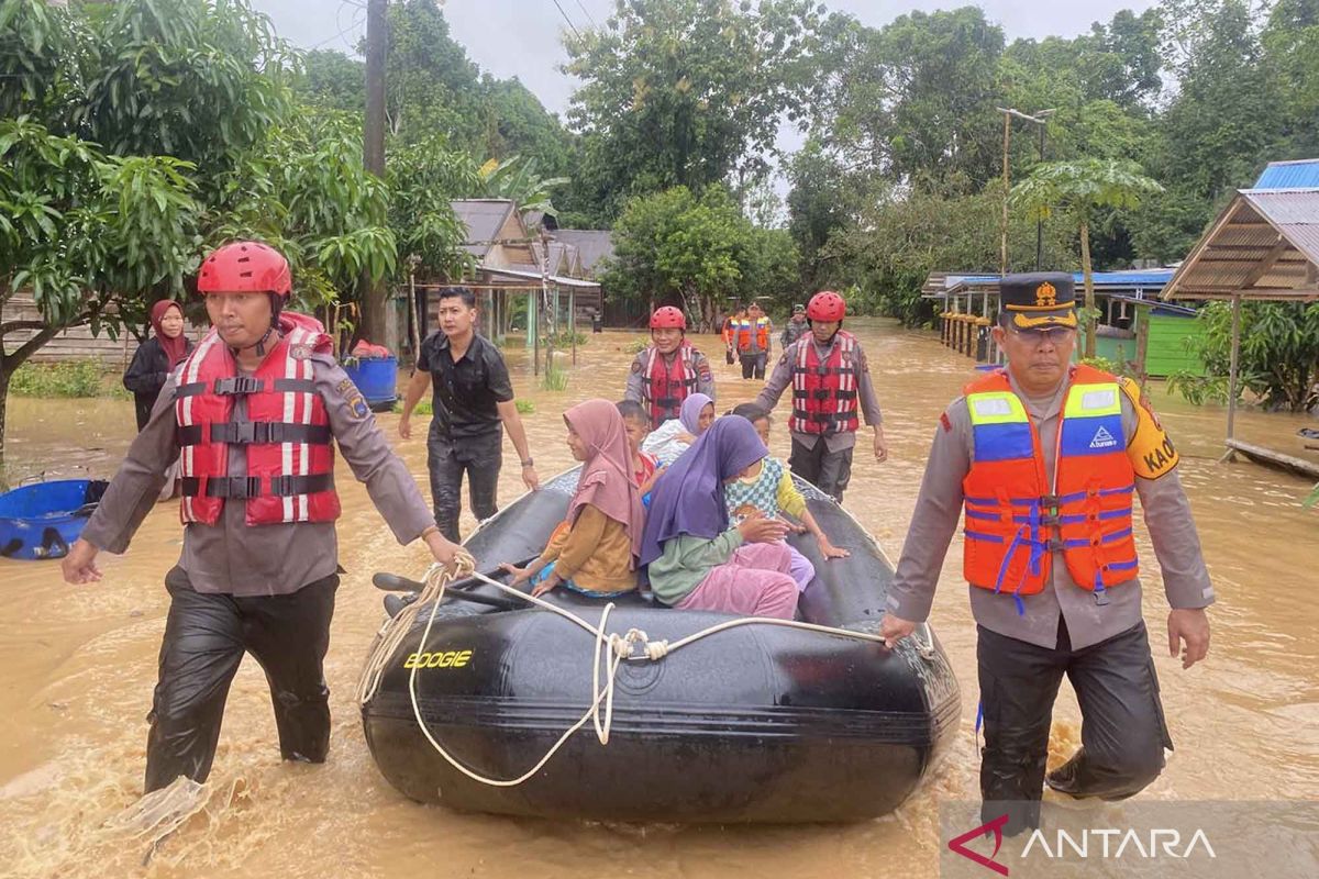 Sebanyak 1.615 KK dan 1.466 rumah terdampak banjir bandang di Tebing Tinggi Kalsel