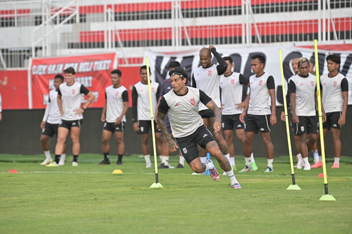 Hendri Susilo: Malut United penuh motivasi lawan Borneo FC