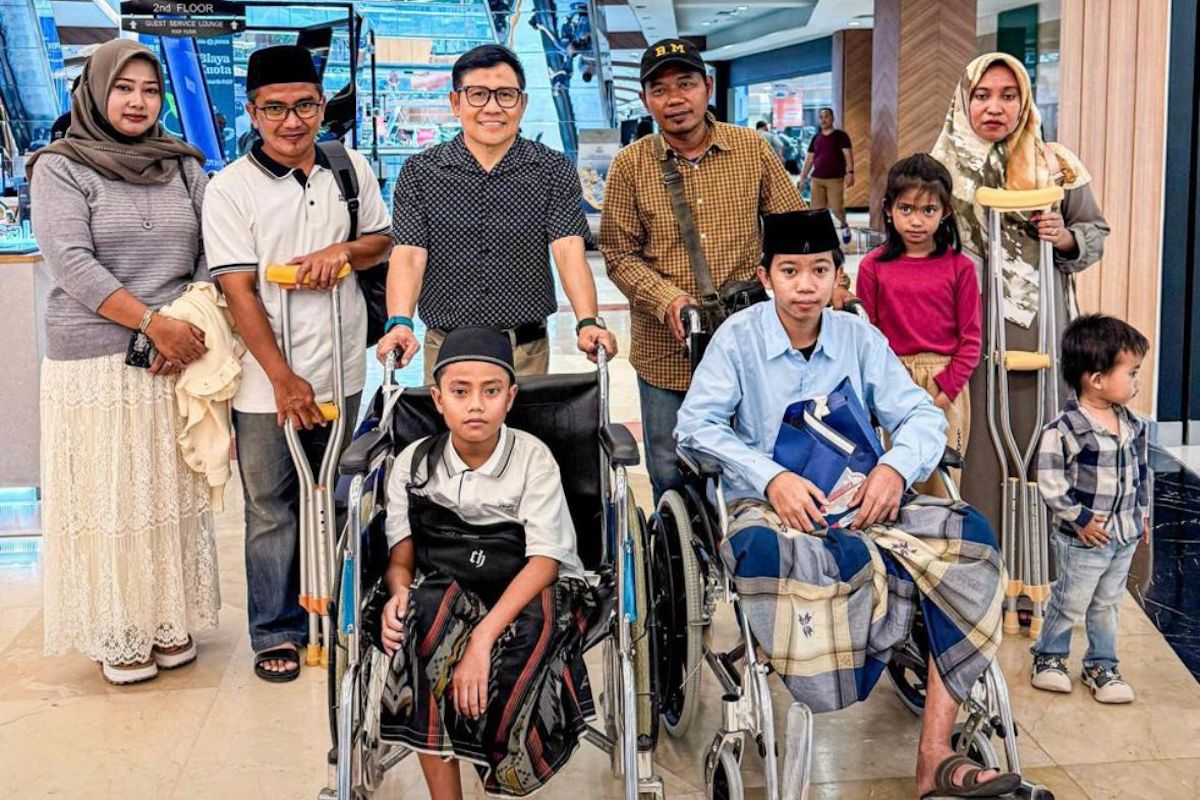 Menko PM fasilitasi 2 santri korban ambruk Khoziny berlibur di Jakarta