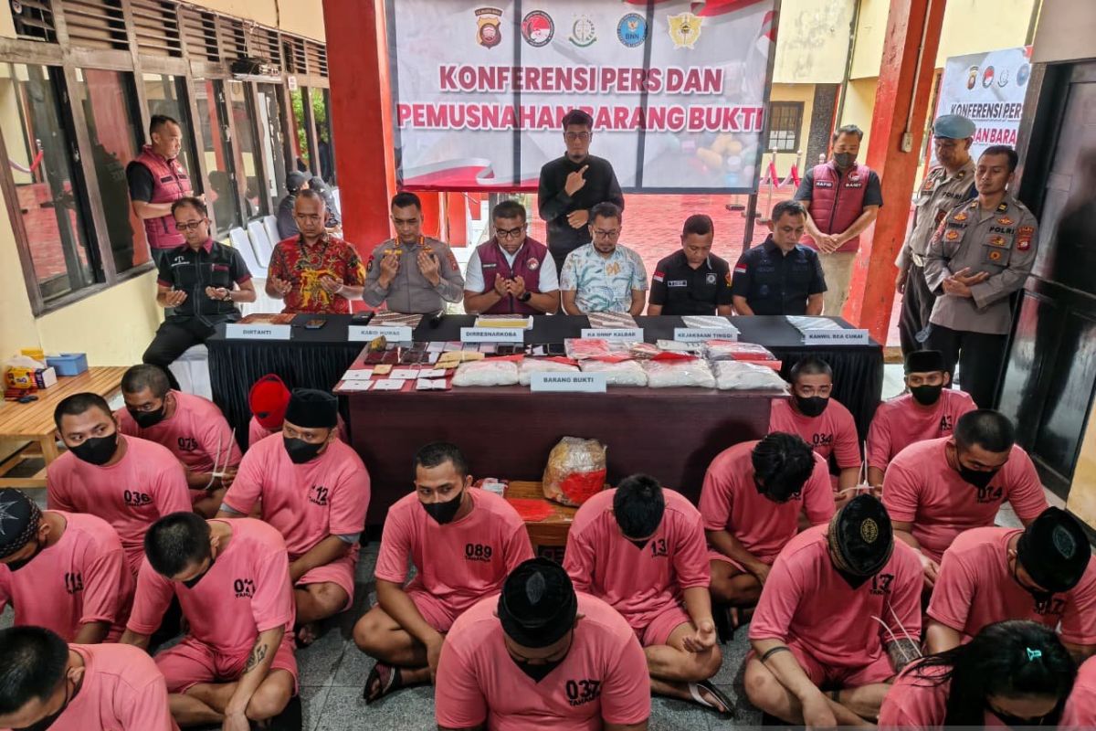 Polda Kalbar ungkap 24 kasus narkotika selamatkan 95 ribu jiwa