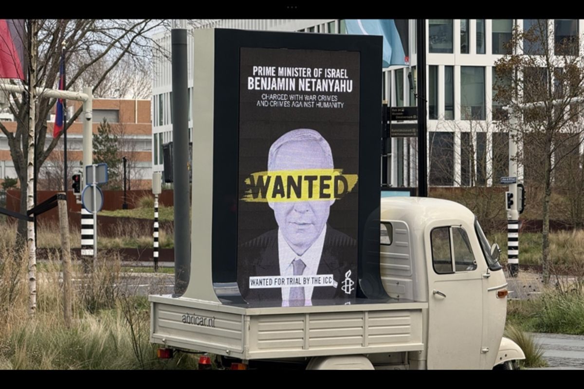 Aktivis London sebarkan poster PM Netanyahu dengan tulisan 'Dicari'