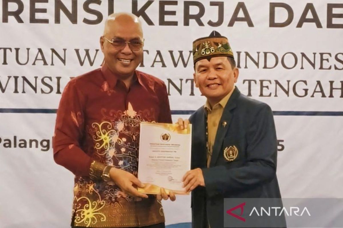 PWI beri anugerah Gubernur Kalteng sebagai anggota kehormatan