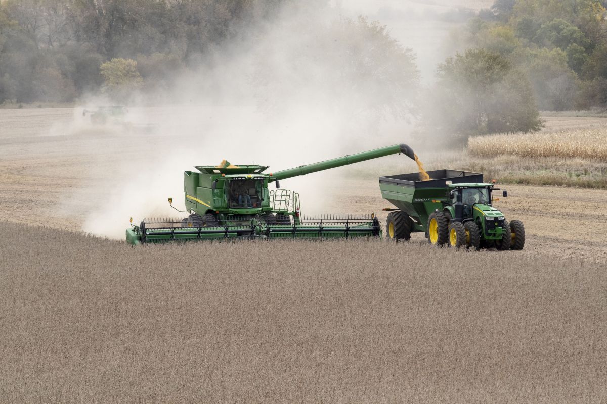 Media di California Sebut Kebijakan Perdagangan Trump sebagai Bencana