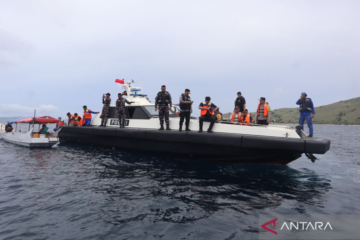 Polda NTT menambah peralatan SAR dukung pencarian kapal tenggelam