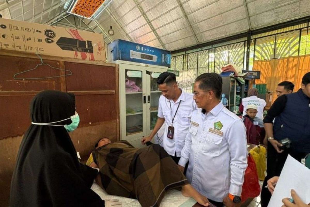 Kemenag Maros peringati HAB dengan Khitanan massal gratis