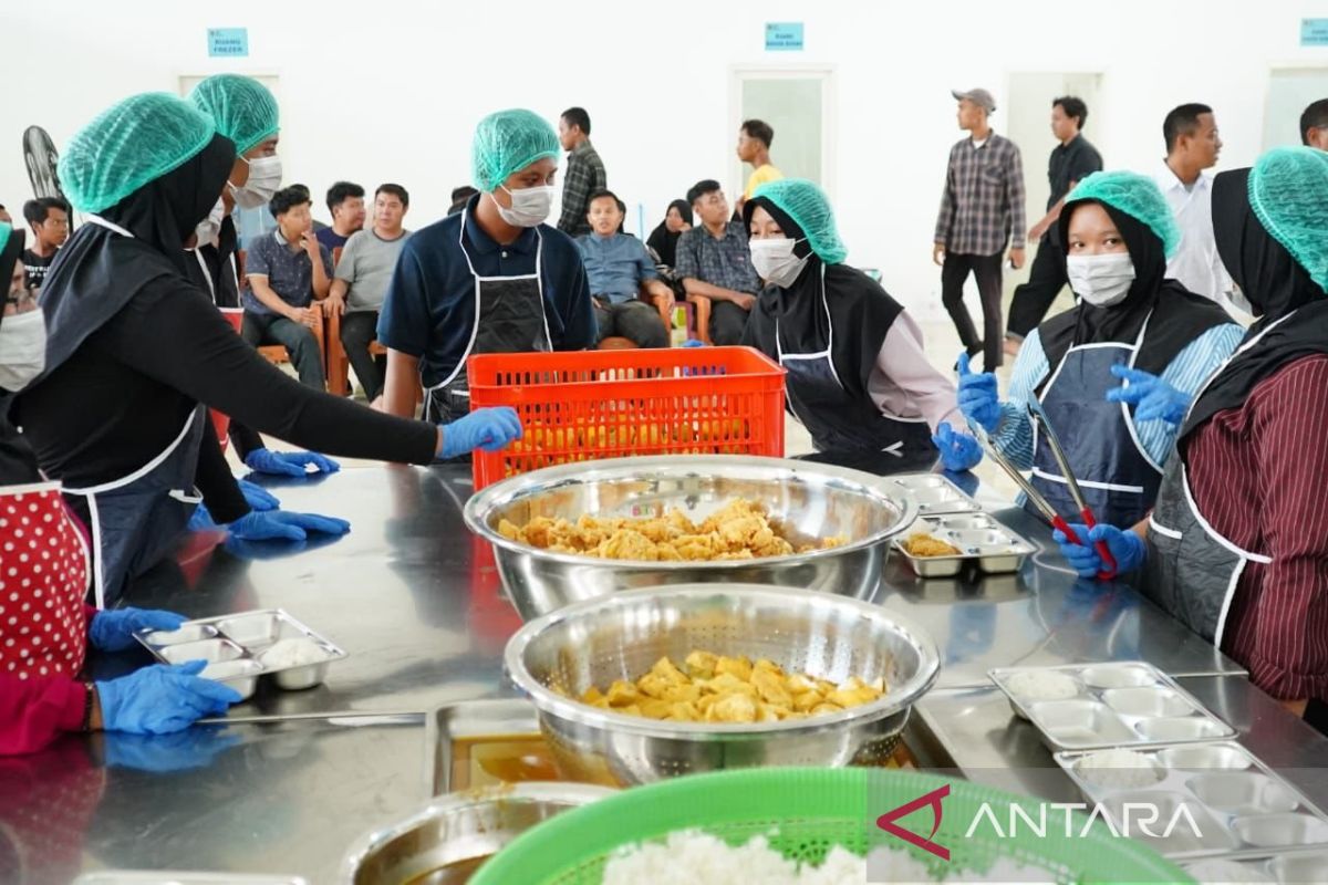 Pemerintah Targetkan 1,5 Juta Lapangan Kerja Melalui Program Layanan Gizi