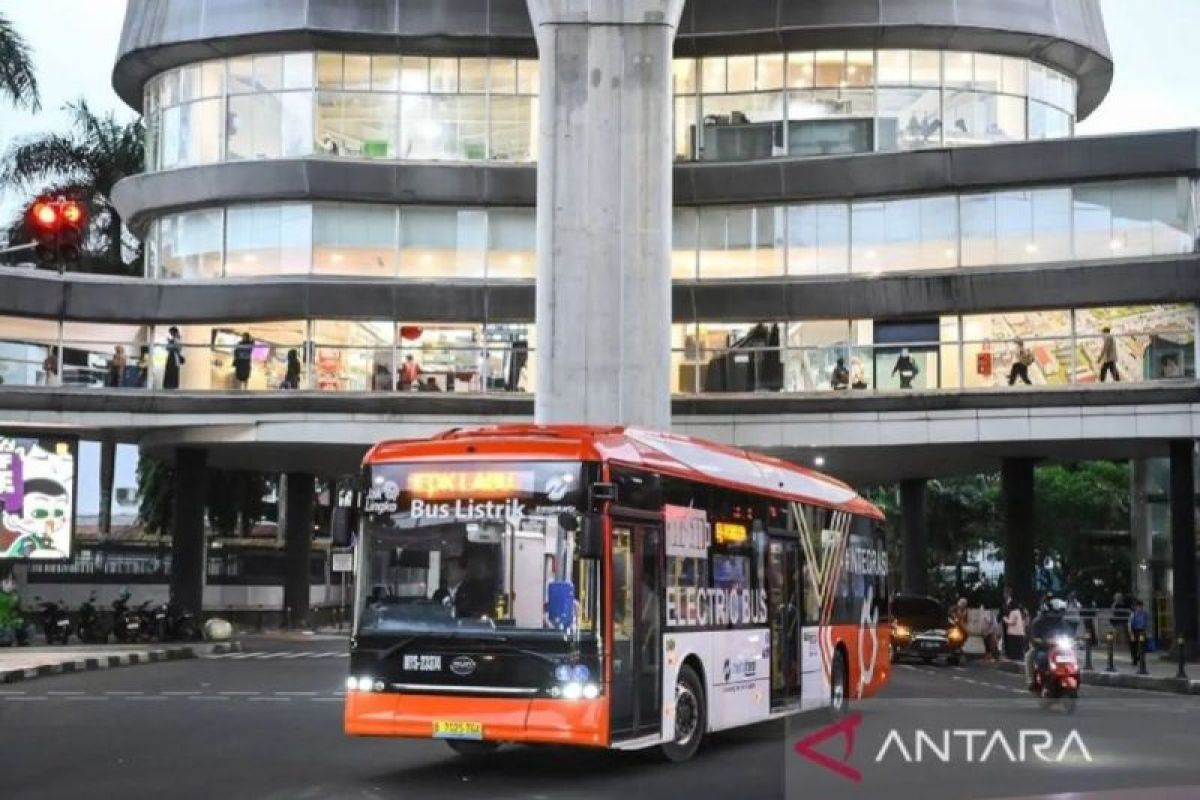 Transportasi publik Jakarta: antara ekspansi layanan dan integrasi