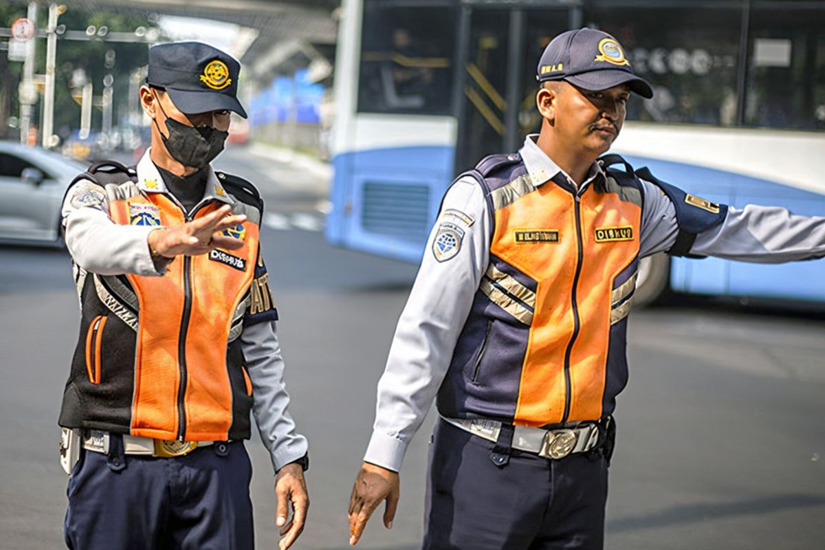 Sudinhub Jaksel kerahkan 116 personel jaga malam tahun baru