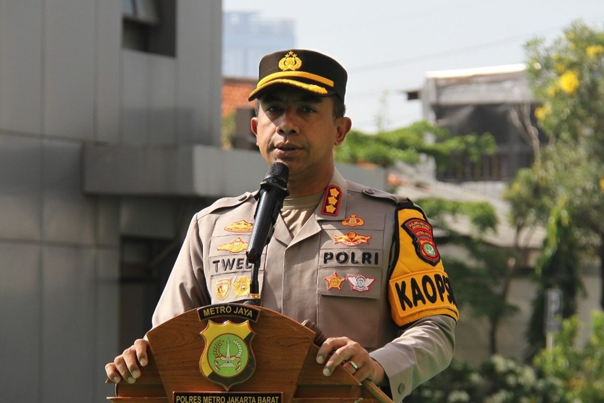 Polres Jakbar imbau warga tak nyalakan kembang api di malam tahun baru