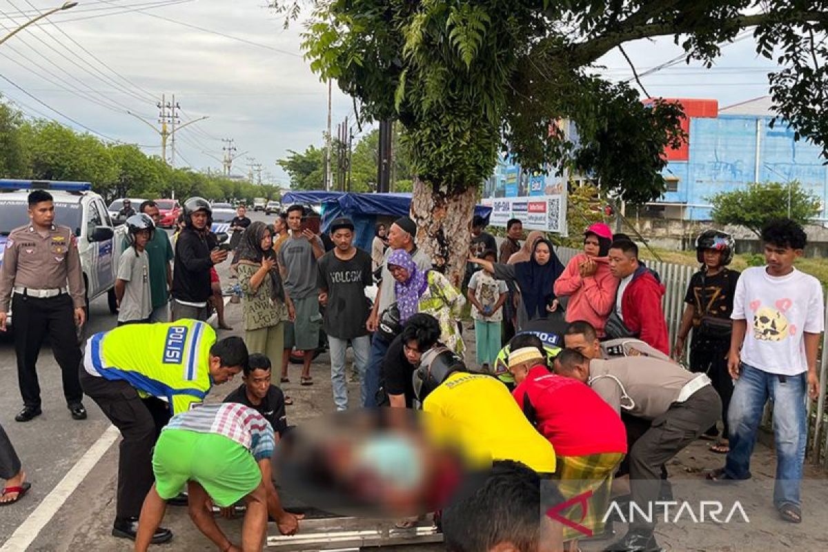 Pedagang kembang api di Palangka Raya meninggal usai tertabrak mobil