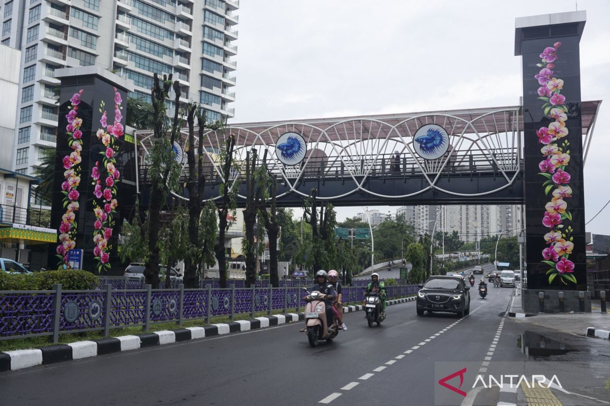 Warga diminta ikut jaga keamanan dua JPO baru di Jakarta