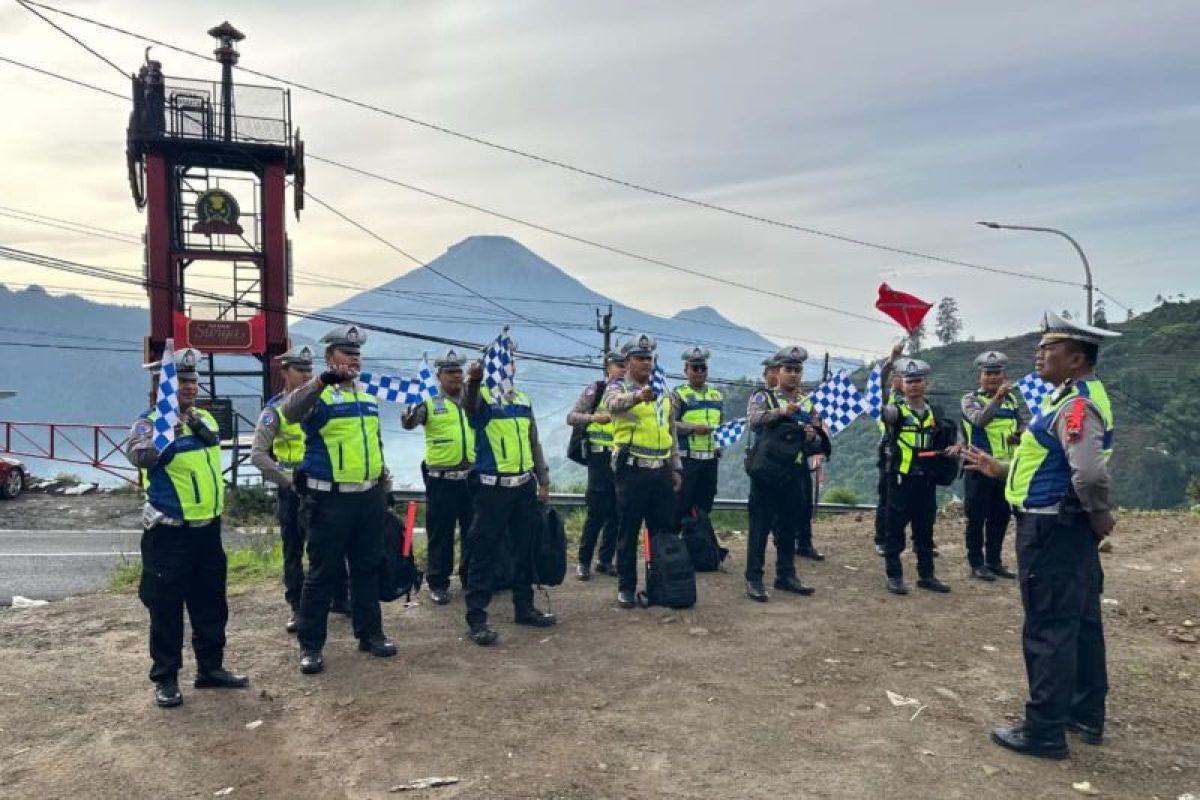 Wisatawan menuju Dieng agar patuhi aturan lalu lintas