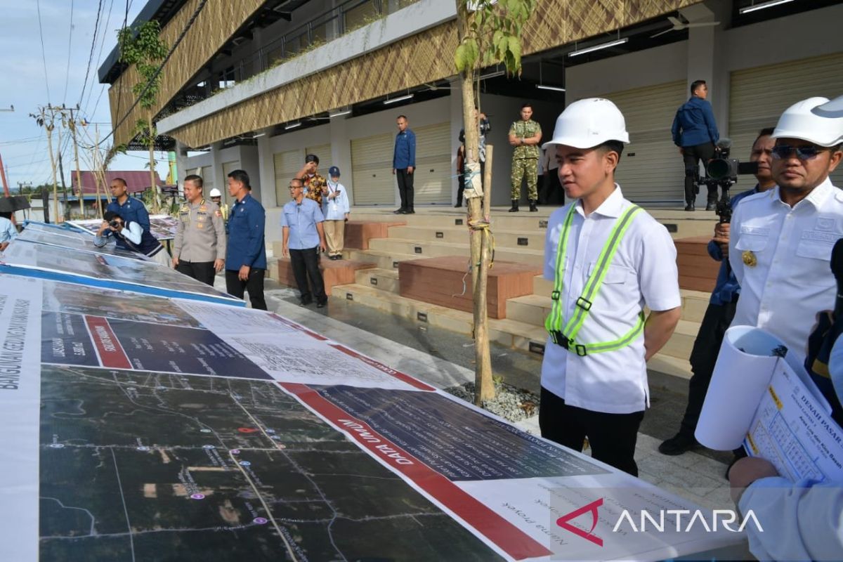 Gibran tinjau Pasar Sepaku yang akan ditata ulang hingga pasar di IKN