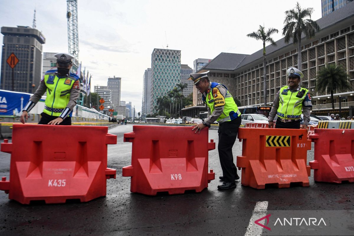 Bijak menyambut tahun baru Masehi, ini catatan penting untuk muslim