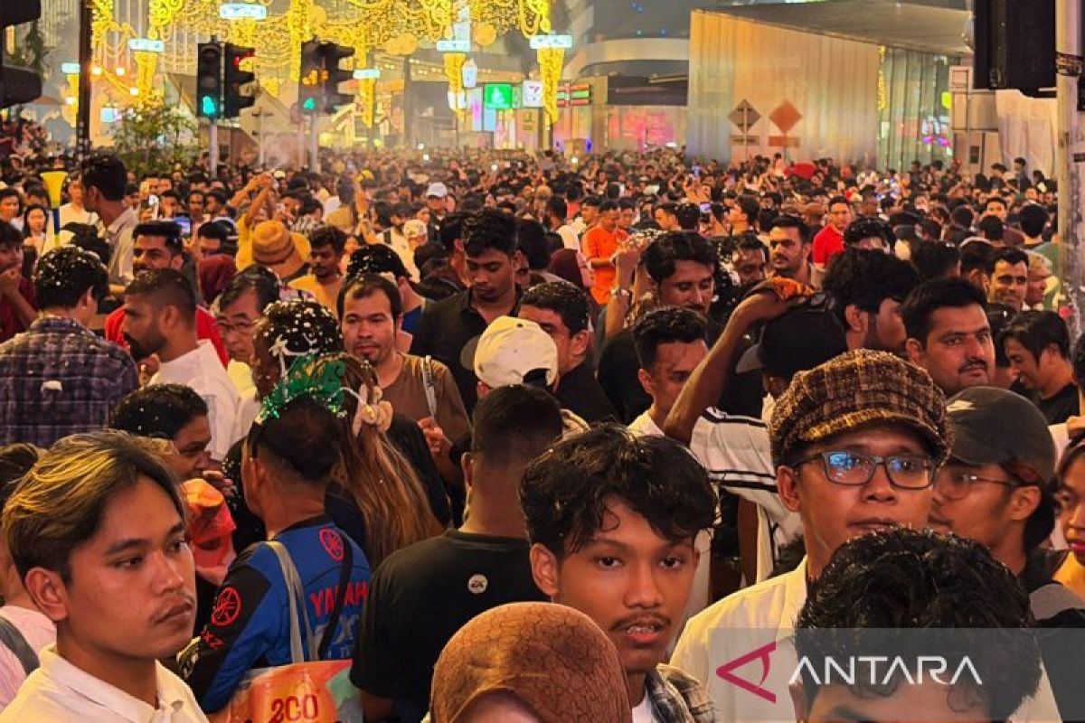Ribuan warga Malaysia padati Bukit Bintang sambut Tahun Baru 2026