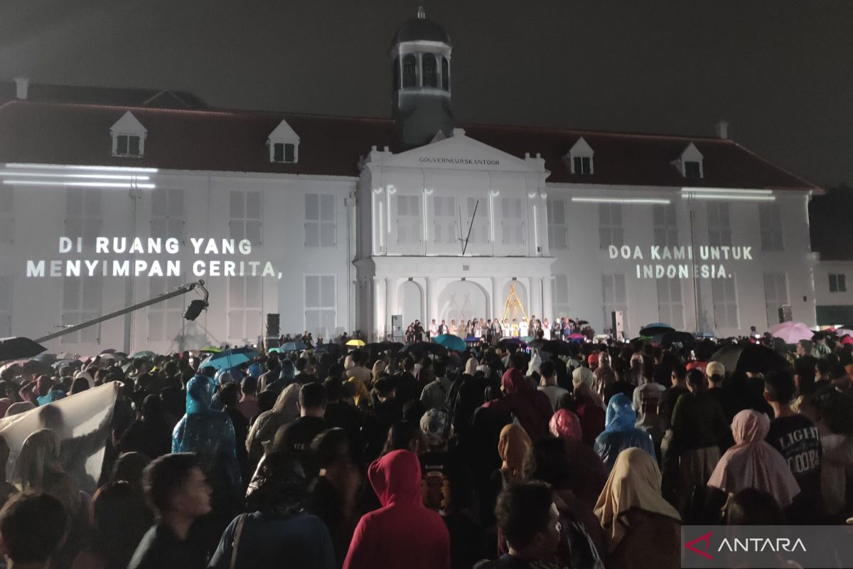 Ada doa untuk Sumatra dalam perayaan malam tahun baru di Kota Tua