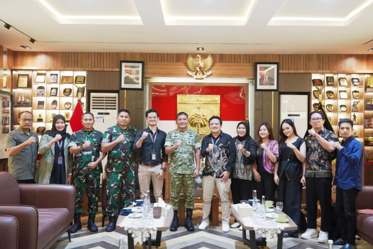 Pangdam XIV/Hasanuddin perkuat edukasi kebangsaan lewat ekonomi kreatif