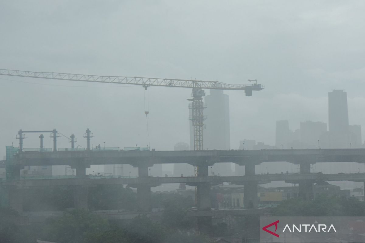 Jakarta diprakirakan hujan seharian