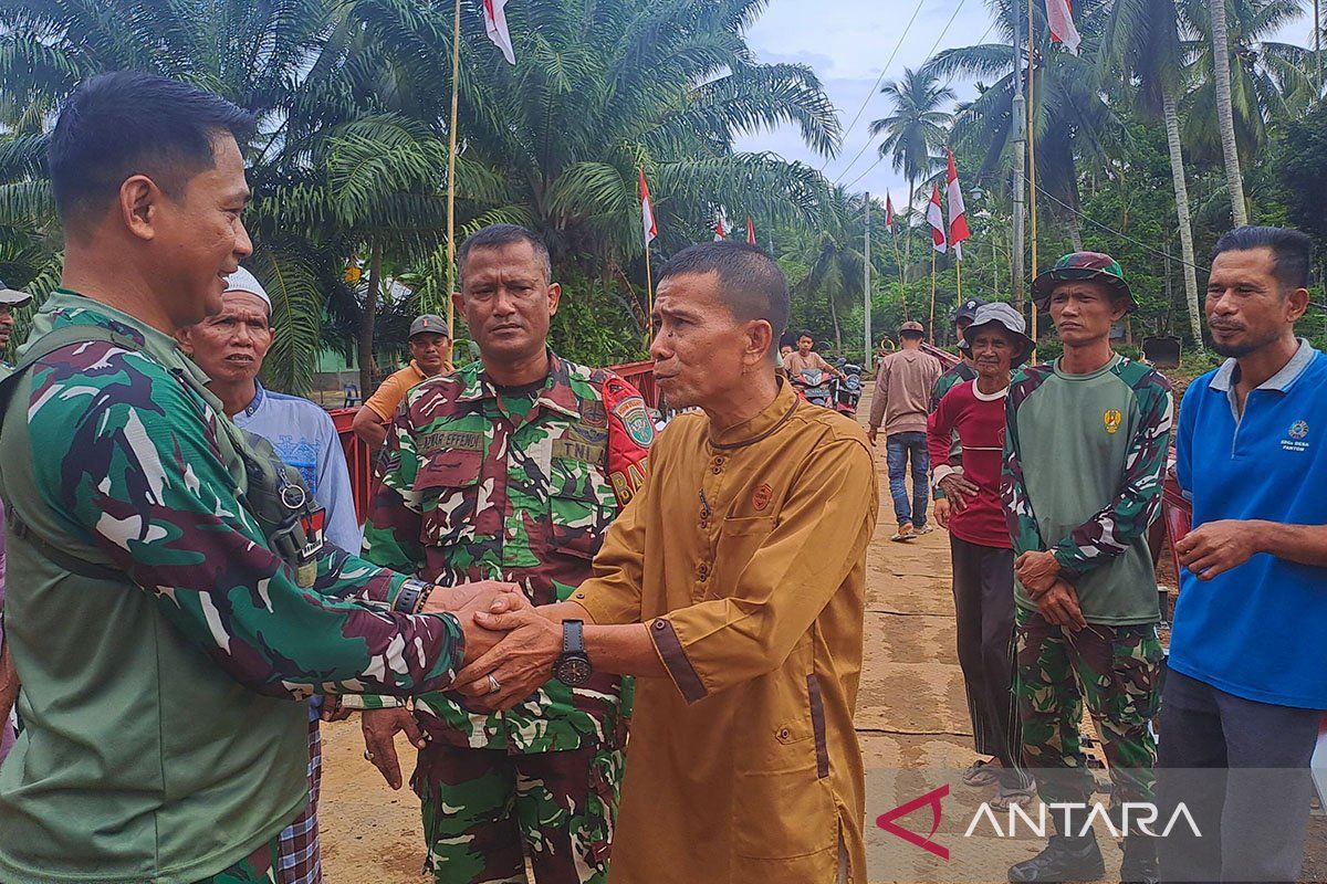 TNI AD dan Kementerian PU rampungkan jembatan bailey di Aceh Utara