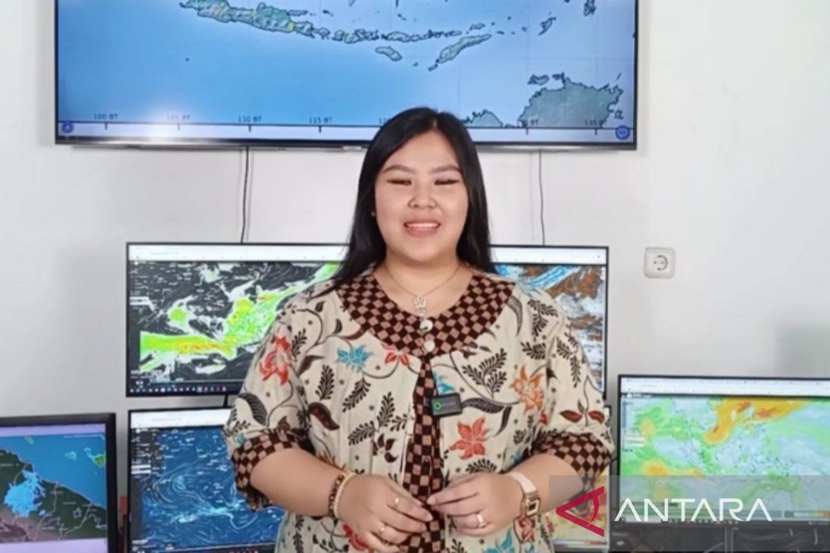 BMKG prakirakan hujan masih terjadi di Sumatera Utara pada Minggu.