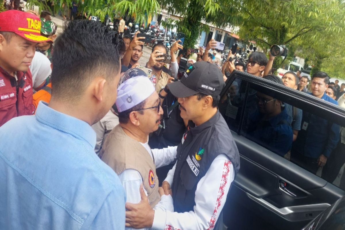 Mensos pastikan rumah rusak akibat banjir dapat bantuan