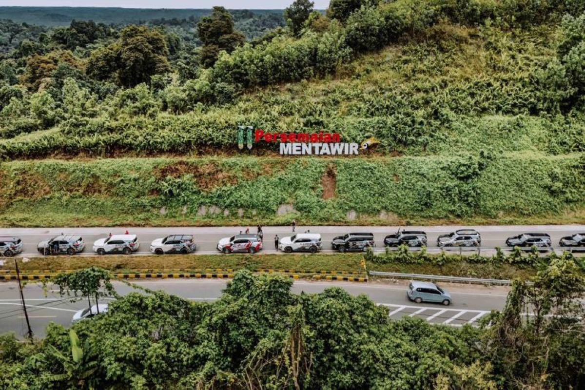 Komunitas Toyota Fortuner gelar turing Discover Borneo Island