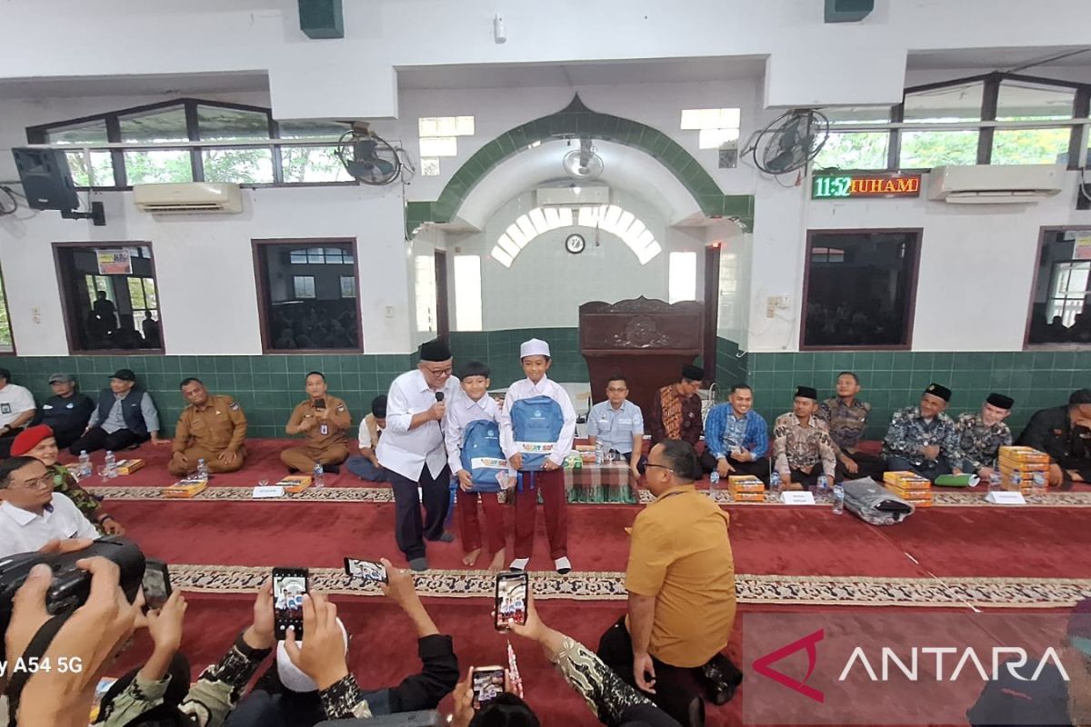 Mendikdasmen: Terima kasih telah bersihkan sekolah terdampak bencana